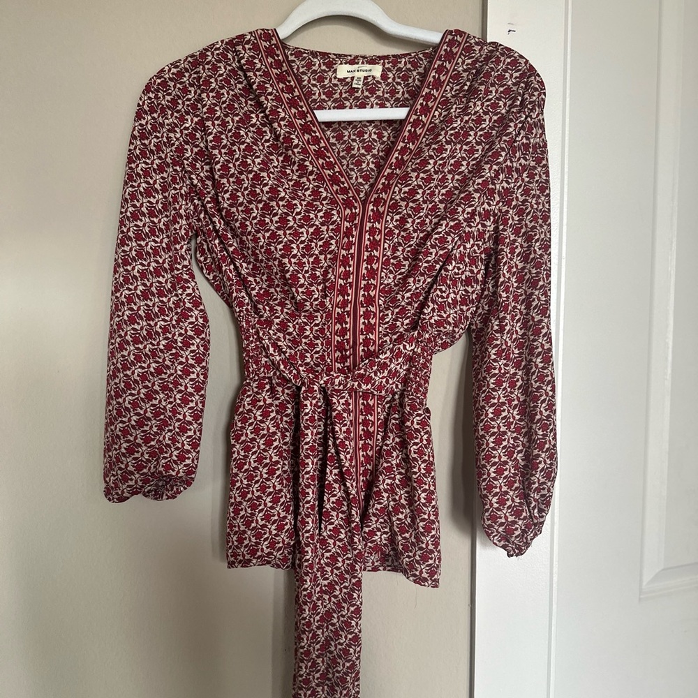 NWOT Size XS- Boho Max Studio Burgundy Floral Blouse